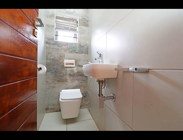 4 BEDROOM HOUSE FOR SALE IN CYRILDENE
